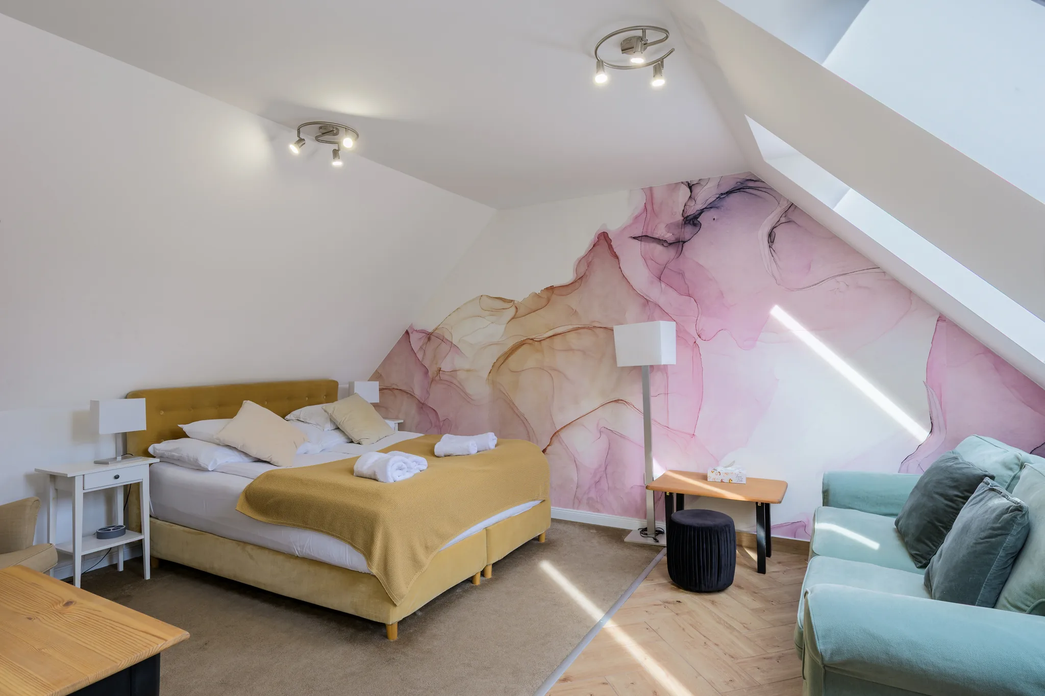 Komfort C - 160 cm franciaágy és kanapé