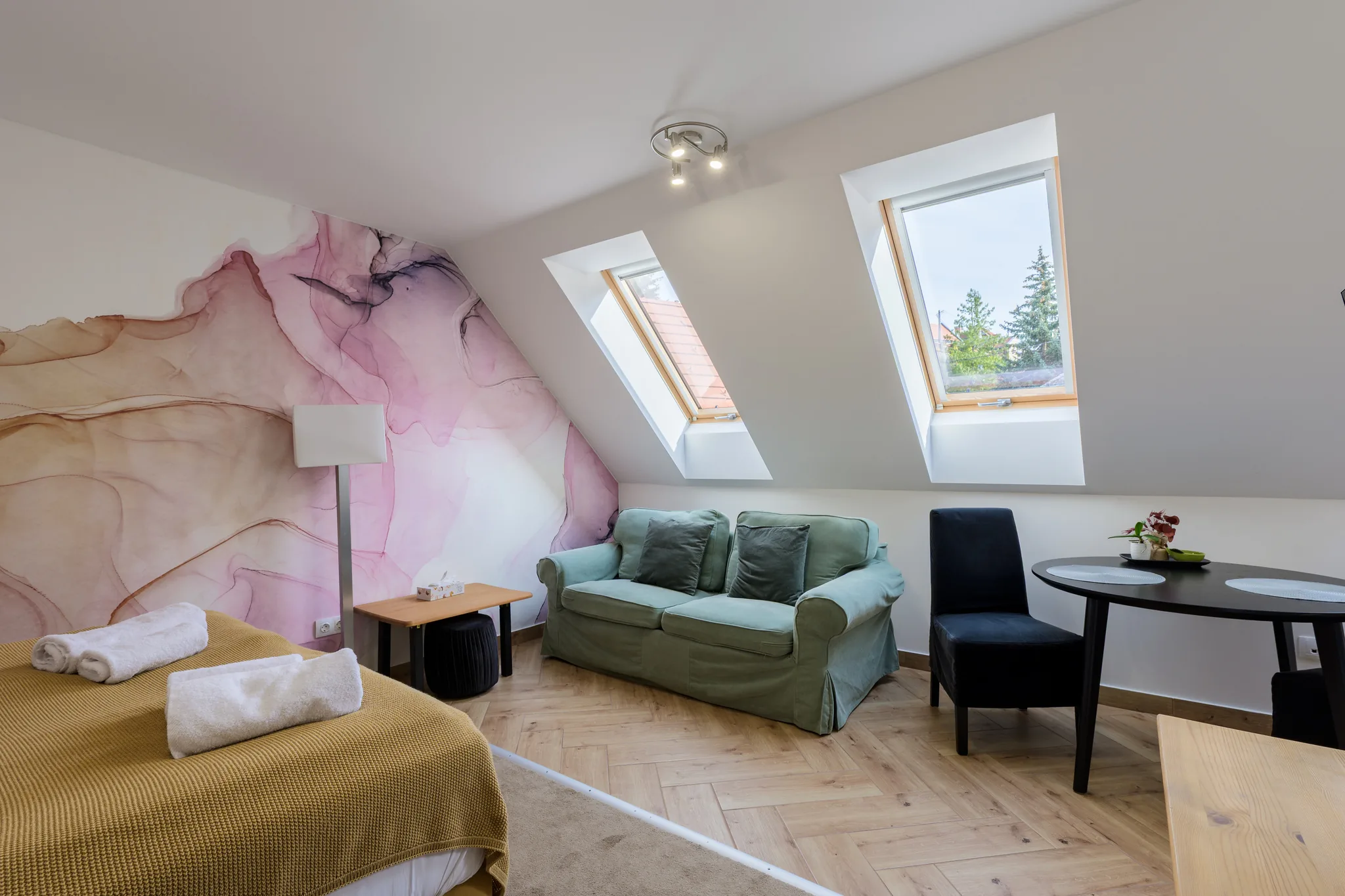 Komfort C - Tetőtéri napfényes tér